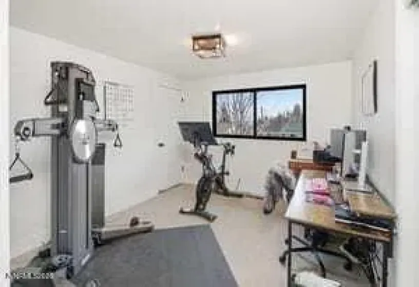 1801 Carlin, Reno, Nevada 89503, 4 Bedrooms Bedrooms, ,3 BathroomsBathrooms,Residential,Residential,Carlin,260001430