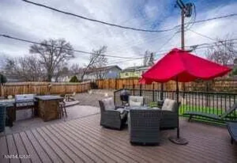 1801 Carlin, Reno, Nevada 89503, 4 Bedrooms Bedrooms, ,3 BathroomsBathrooms,Residential,Residential,Carlin,260001430