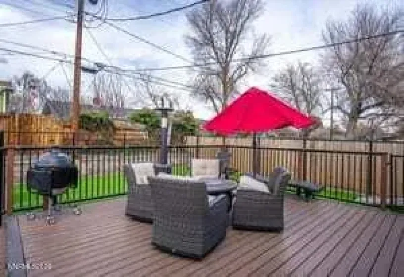 1801 Carlin, Reno, Nevada 89503, 4 Bedrooms Bedrooms, ,3 BathroomsBathrooms,Residential,Residential,Carlin,260001430