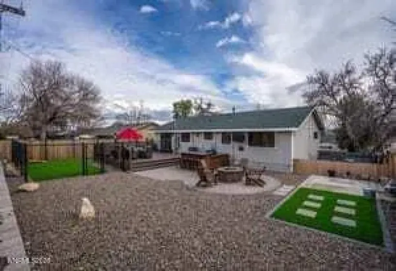 1801 Carlin, Reno, Nevada 89503, 4 Bedrooms Bedrooms, ,3 BathroomsBathrooms,Residential,Residential,Carlin,260001430