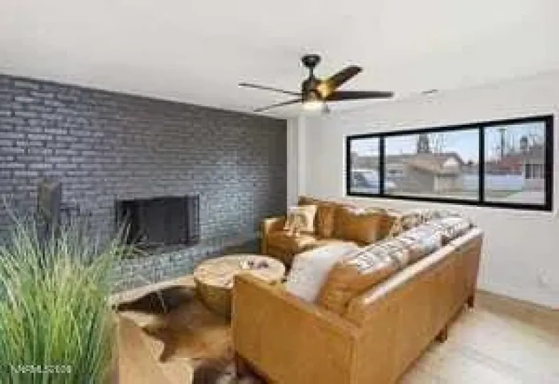 1801 Carlin, Reno, Nevada 89503, 4 Bedrooms Bedrooms, ,3 BathroomsBathrooms,Residential,Residential,Carlin,260001430