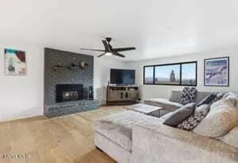 1801 Carlin, Reno, Nevada 89503, 4 Bedrooms Bedrooms, ,3 BathroomsBathrooms,Residential,Residential,Carlin,260001430