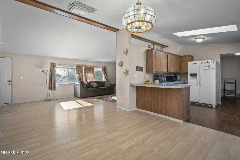 2701 Larkspur, Reno, Nevada 89512, 3 Bedrooms Bedrooms, ,2 BathroomsBathrooms,Residential,Residential,Larkspur,260001432