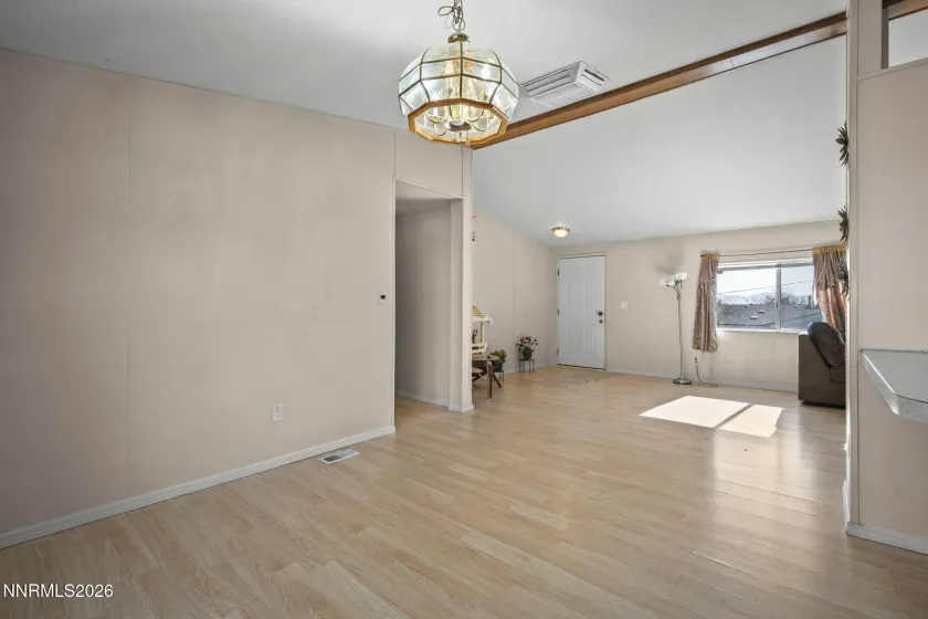 2701 Larkspur, Reno, Nevada 89512, 3 Bedrooms Bedrooms, ,2 BathroomsBathrooms,Residential,Residential,Larkspur,260001432