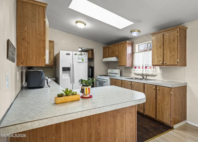 2701 Larkspur, Reno, Nevada 89512, 3 Bedrooms Bedrooms, ,2 BathroomsBathrooms,Residential,Residential,Larkspur,260001432