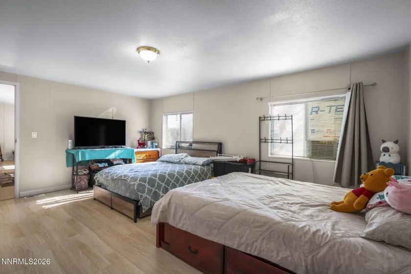 2701 Larkspur, Reno, Nevada 89512, 3 Bedrooms Bedrooms, ,2 BathroomsBathrooms,Residential,Residential,Larkspur,260001432