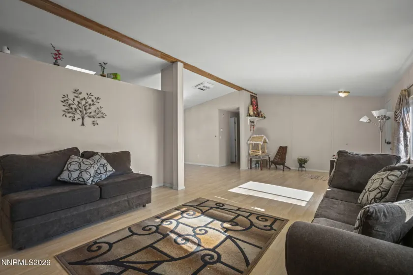 2701 Larkspur, Reno, Nevada 89512, 3 Bedrooms Bedrooms, ,2 BathroomsBathrooms,Residential,Residential,Larkspur,260001432