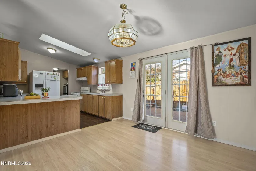 2701 Larkspur, Reno, Nevada 89512, 3 Bedrooms Bedrooms, ,2 BathroomsBathrooms,Residential,Residential,Larkspur,260001432