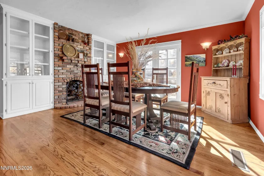 1010 La Rue, Reno, Nevada 89509, 5 Bedrooms Bedrooms, ,2 BathroomsBathrooms,Residential,Residential,La Rue,260001434