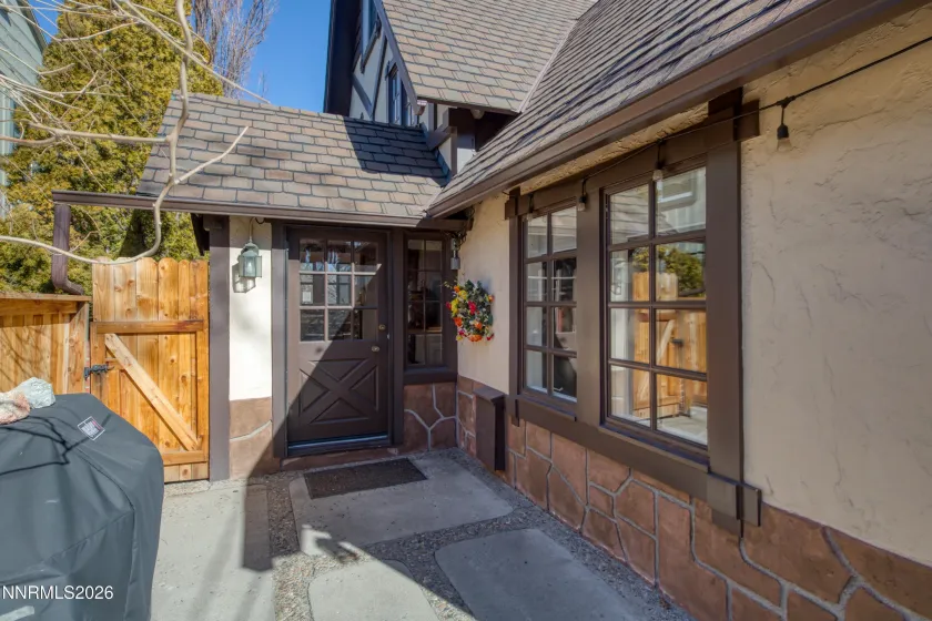 1010 La Rue, Reno, Nevada 89509, 5 Bedrooms Bedrooms, ,2 BathroomsBathrooms,Residential,Residential,La Rue,260001434