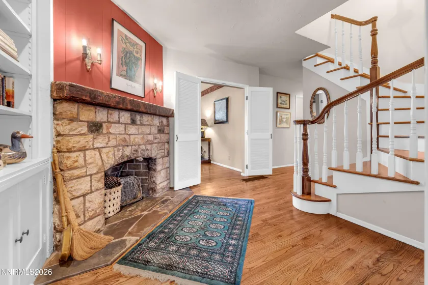 1010 La Rue, Reno, Nevada 89509, 5 Bedrooms Bedrooms, ,2 BathroomsBathrooms,Residential,Residential,La Rue,260001434