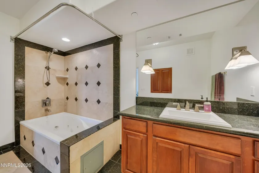 200 2nd, Other, Nevada 99999, 2 Bedrooms Bedrooms, ,3 BathroomsBathrooms,Residential,Residential,2nd,260001435