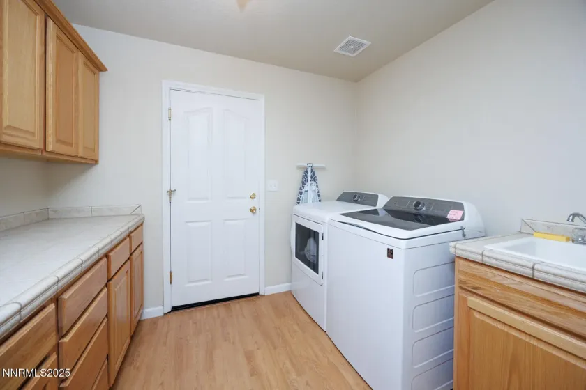 1820 Heidi, Fallon, Nevada 89406, 3 Bedrooms Bedrooms, ,3 BathroomsBathrooms,Residential,Residential,Heidi,260000112