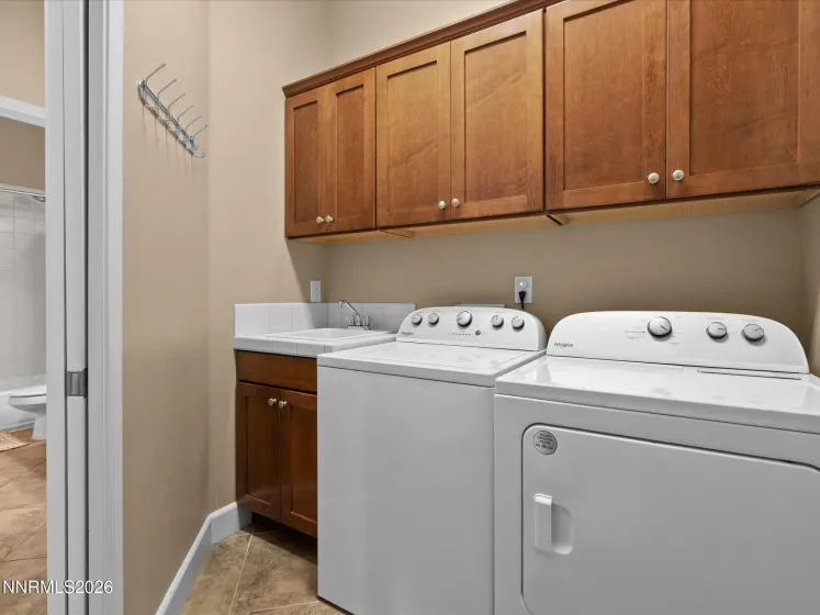 5769 Desert Mirage, Sparks, Nevada 89436, 3 Bedrooms Bedrooms, ,2 BathroomsBathrooms,Residential,Residential,Desert Mirage,260001458