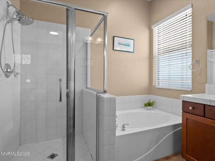 5769 Desert Mirage, Sparks, Nevada 89436, 3 Bedrooms Bedrooms, ,2 BathroomsBathrooms,Residential,Residential,Desert Mirage,260001458