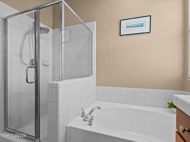 5769 Desert Mirage, Sparks, Nevada 89436, 3 Bedrooms Bedrooms, ,2 BathroomsBathrooms,Residential,Residential,Desert Mirage,260001458