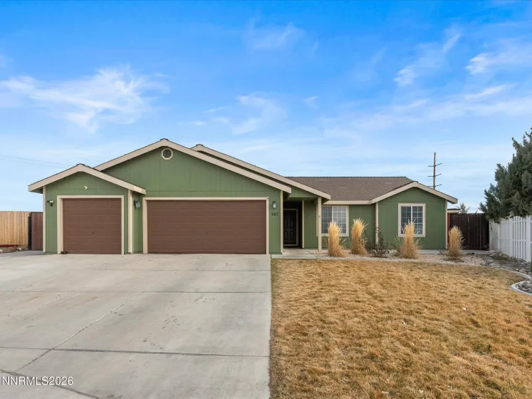 587 Spur, Fernley, Nevada 89408, 3 Bedrooms Bedrooms, ,2 BathroomsBathrooms,Residential,Residential,Spur,260001460