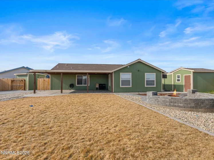 587 Spur, Fernley, Nevada 89408, 3 Bedrooms Bedrooms, ,2 BathroomsBathrooms,Residential,Residential,Spur,260001460