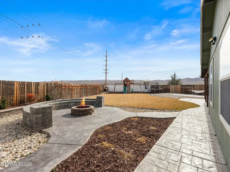 587 Spur, Fernley, Nevada 89408, 3 Bedrooms Bedrooms, ,2 BathroomsBathrooms,Residential,Residential,Spur,260001460