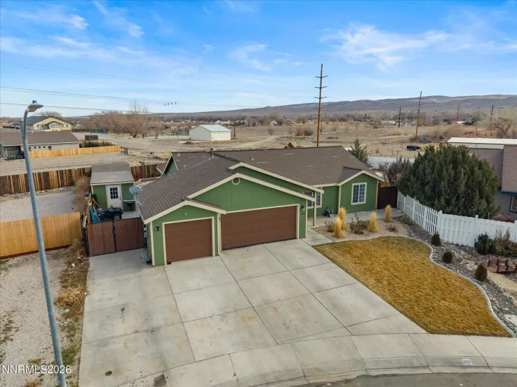587 Spur, Fernley, Nevada 89408, 3 Bedrooms Bedrooms, ,2 BathroomsBathrooms,Residential,Residential,Spur,260001460