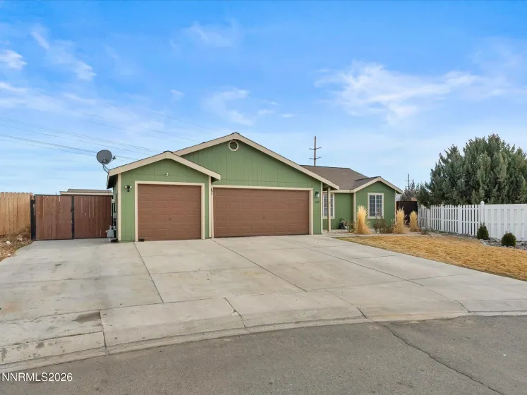 587 Spur, Fernley, Nevada 89408, 3 Bedrooms Bedrooms, ,2 BathroomsBathrooms,Residential,Residential,Spur,260001460