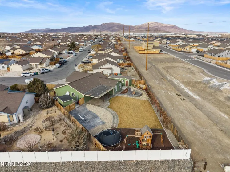 587 Spur, Fernley, Nevada 89408, 3 Bedrooms Bedrooms, ,2 BathroomsBathrooms,Residential,Residential,Spur,260001460