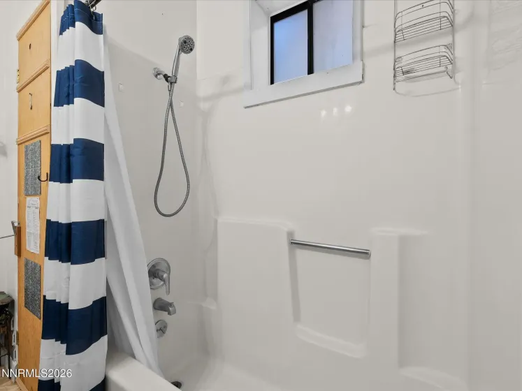 75 Center, Fernley, Nevada 89408, 3 Bedrooms Bedrooms, ,2 BathroomsBathrooms,Residential,Residential,Center,260001461