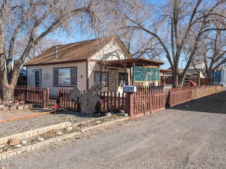 75 Center, Fernley, Nevada 89408, 3 Bedrooms Bedrooms, ,2 BathroomsBathrooms,Residential,Residential,Center,260001461