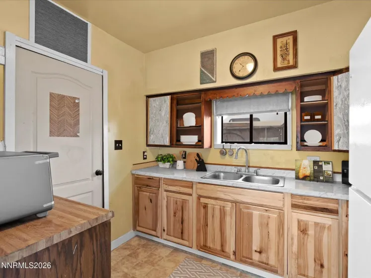 75 Center, Fernley, Nevada 89408, 3 Bedrooms Bedrooms, ,2 BathroomsBathrooms,Residential,Residential,Center,260001461