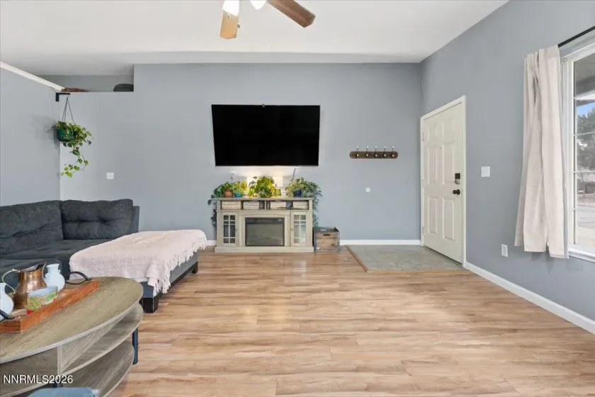 18213 Silverleaf, Reno, Nevada 89508, 3 Bedrooms Bedrooms, ,2 BathroomsBathrooms,Residential,Residential,Silverleaf,260001466