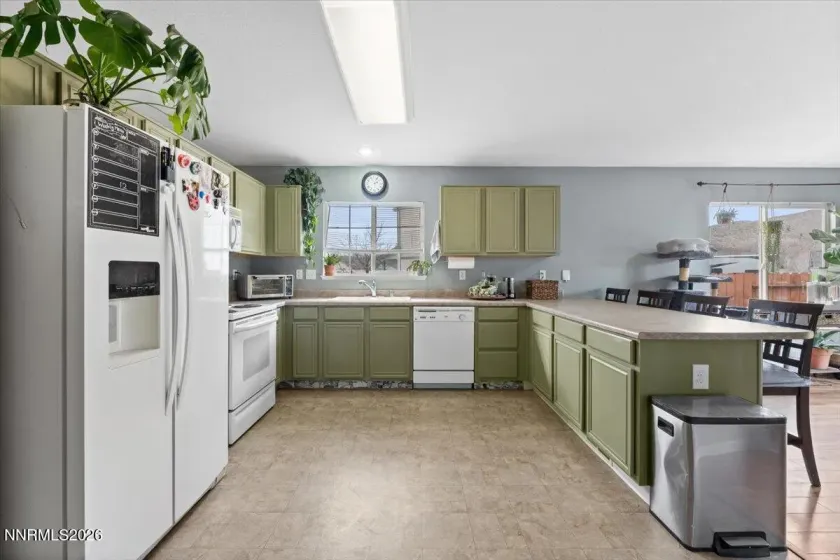 18213 Silverleaf, Reno, Nevada 89508, 3 Bedrooms Bedrooms, ,2 BathroomsBathrooms,Residential,Residential,Silverleaf,260001466