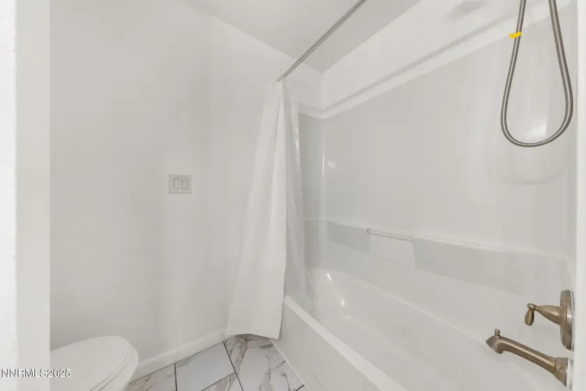 2555 Clear Acre, Reno, Nevada 89512, 2 Bedrooms Bedrooms, ,2 BathroomsBathrooms,Residential,Residential,Clear Acre,250059028