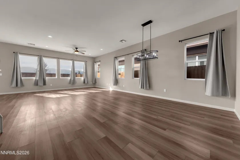 7609 Navasota, Sparks, Nevada 89436, 4 Bedrooms Bedrooms, ,3 BathroomsBathrooms,Residential,Residential,Navasota,260001480