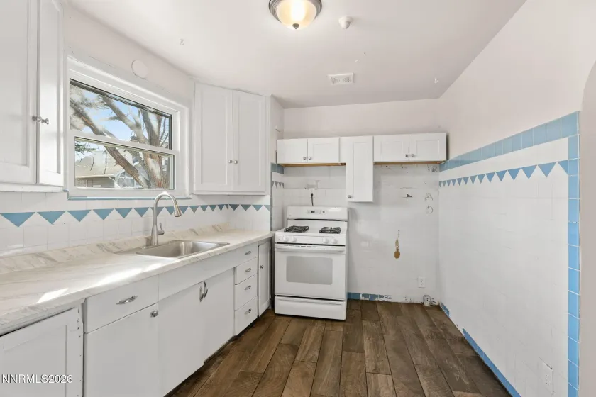 1224 F, Sparks, Nevada 89431, ,Residential Income,Residential,F,260001482