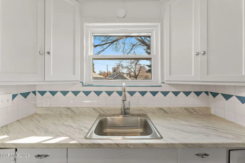 1224 F, Sparks, Nevada 89431, ,Residential Income,Residential,F,260001482