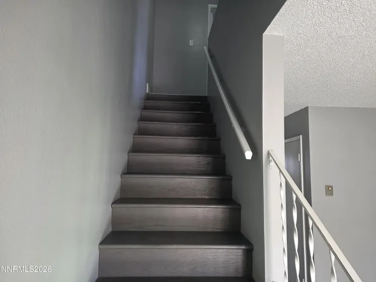 127 Smithridge, Reno, Nevada 89502, 2 Bedrooms Bedrooms, ,2 BathroomsBathrooms,Residential,Residential,Smithridge,260001488