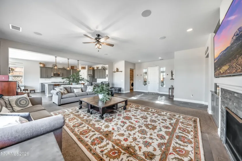 445 Horizon Ridge, Spanish Springs, Nevada 89441, 5 Bedrooms Bedrooms, ,3 BathroomsBathrooms,Residential,Residential,Horizon Ridge,260001489