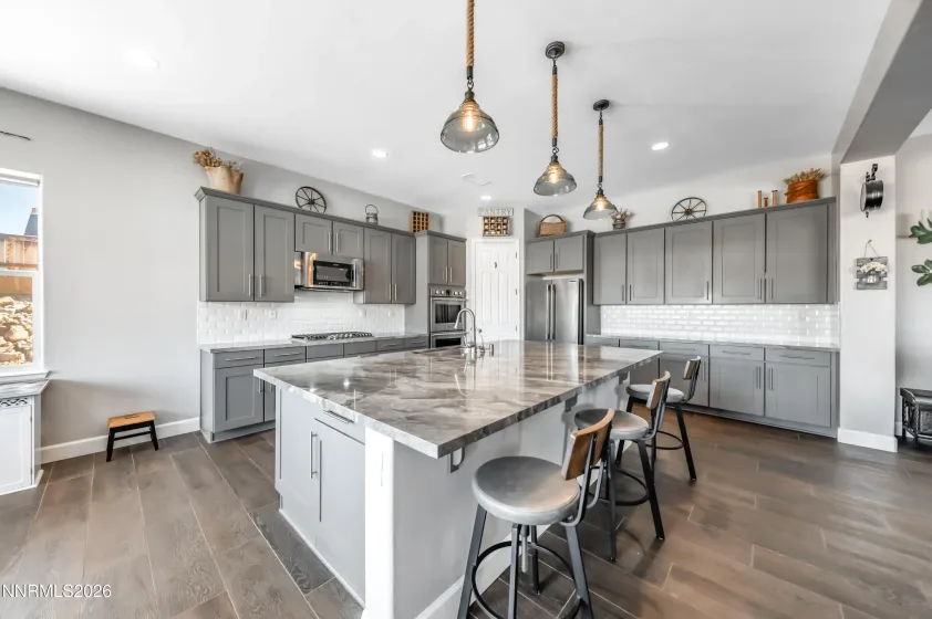 445 Horizon Ridge, Spanish Springs, Nevada 89441, 5 Bedrooms Bedrooms, ,3 BathroomsBathrooms,Residential,Residential,Horizon Ridge,260001489