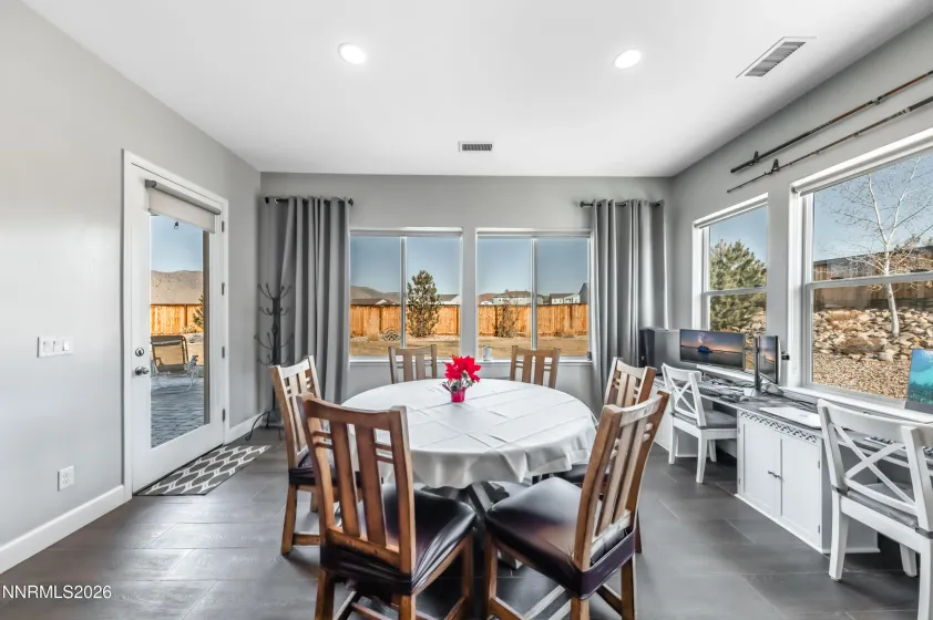 445 Horizon Ridge, Spanish Springs, Nevada 89441, 5 Bedrooms Bedrooms, ,3 BathroomsBathrooms,Residential,Residential,Horizon Ridge,260001489