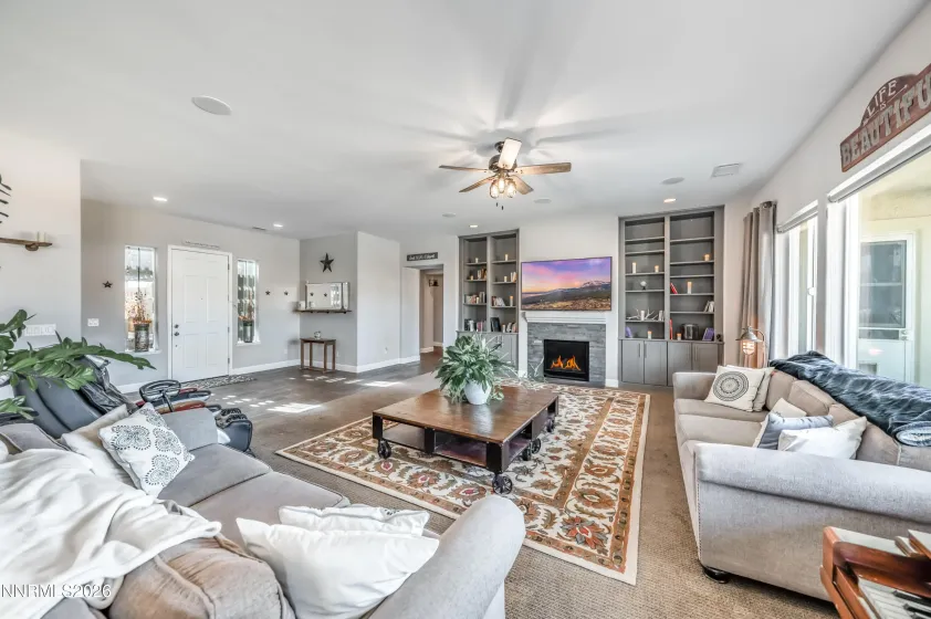 445 Horizon Ridge, Spanish Springs, Nevada 89441, 5 Bedrooms Bedrooms, ,3 BathroomsBathrooms,Residential,Residential,Horizon Ridge,260001489