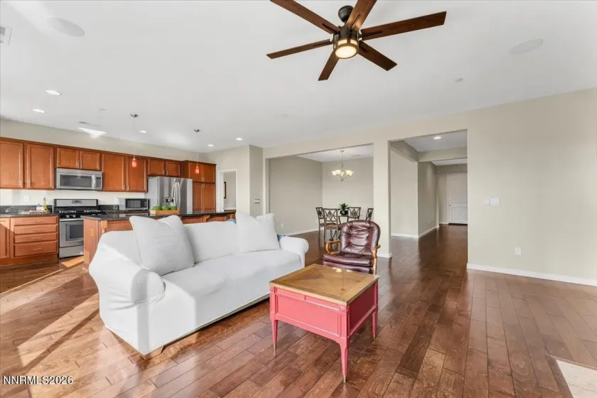 5345 Energystone, Sparks, Nevada 89436, 4 Bedrooms Bedrooms, ,3 BathroomsBathrooms,Residential,Residential,Energystone,260001518