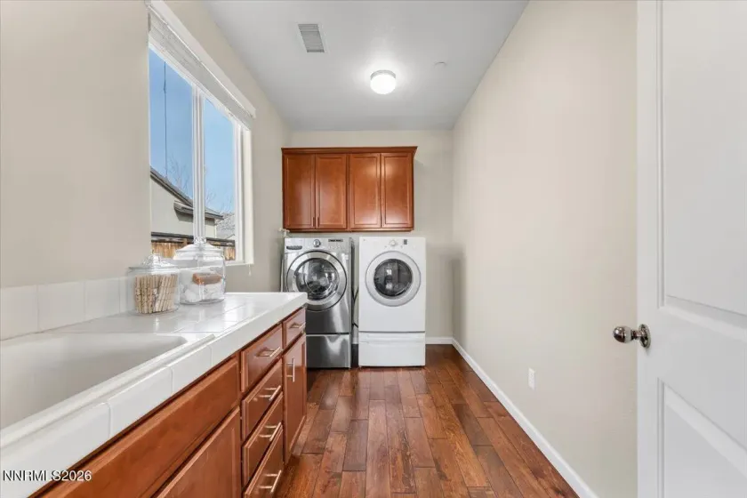 5345 Energystone, Sparks, Nevada 89436, 4 Bedrooms Bedrooms, ,3 BathroomsBathrooms,Residential,Residential,Energystone,260001518