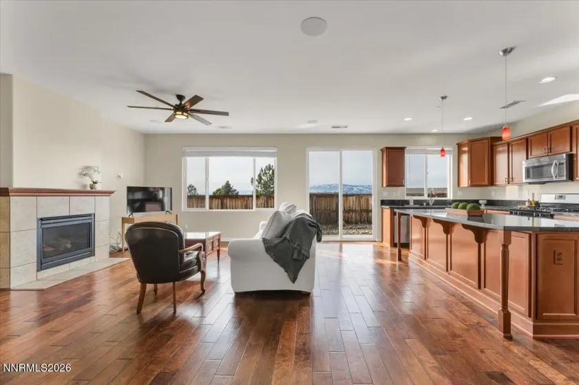 5345 Energystone, Sparks, Nevada 89436, 4 Bedrooms Bedrooms, ,3 BathroomsBathrooms,Residential,Residential,Energystone,260001518