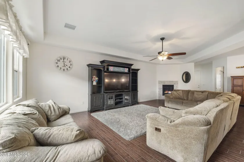 1641 Crescent Pointe, Reno, Nevada 89523, 4 Bedrooms Bedrooms, ,3 BathroomsBathrooms,Residential,Residential,Crescent Pointe,260001522