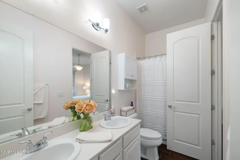 1641 Crescent Pointe, Reno, Nevada 89523, 4 Bedrooms Bedrooms, ,3 BathroomsBathrooms,Residential,Residential,Crescent Pointe,260001522