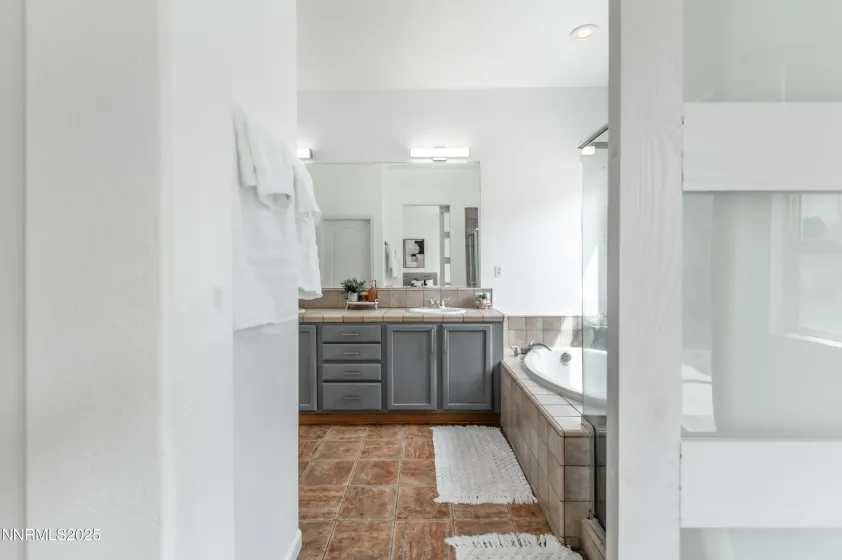 10700 Summer Glen, Reno, Nevada 89521, 3 Bedrooms Bedrooms, ,3 BathroomsBathrooms,Residential,Residential,Summer Glen,260001524