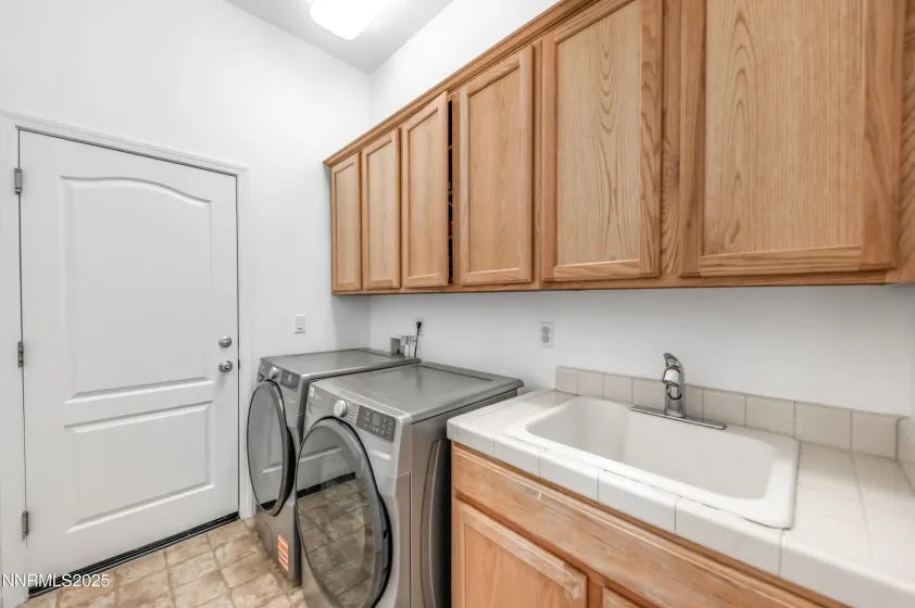 10700 Summer Glen, Reno, Nevada 89521, 3 Bedrooms Bedrooms, ,3 BathroomsBathrooms,Residential,Residential,Summer Glen,260001524