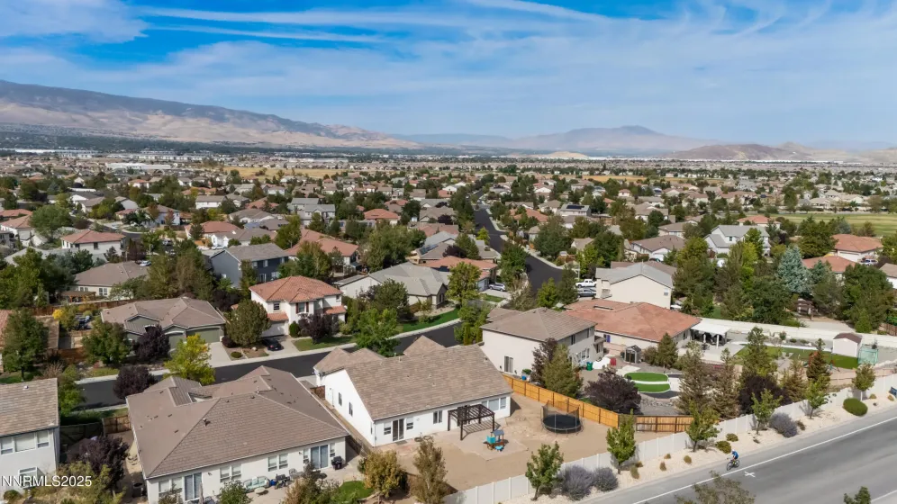 10700 Summer Glen, Reno, Nevada 89521, 3 Bedrooms Bedrooms, ,3 BathroomsBathrooms,Residential,Residential,Summer Glen,260001524