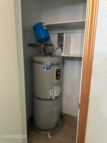 3926 Clear Acre, Reno, Nevada 89512, 2 Bedrooms Bedrooms, ,1 BathroomBathrooms,Residential,Residential,Clear Acre,250050417