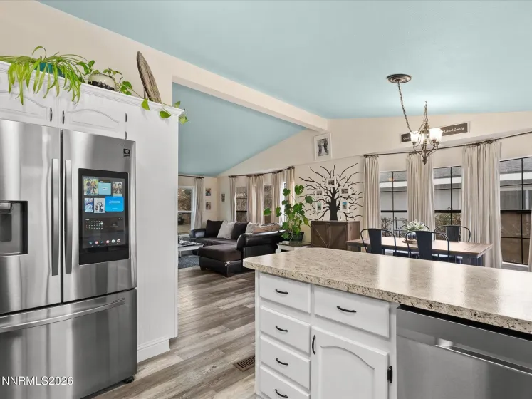 322 Ave De La Bleu De Clair, Sparks, Nevada 89434, 3 Bedrooms Bedrooms, ,2 BathroomsBathrooms,Residential,Residential,Ave De La Bleu De Clair,260001527